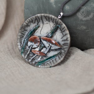 Colar de cerâmica Raku, colar com pingente, pingente redondo com padrão floral, presente para ela, presente para namorada, joias de cerâmica, 541