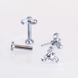 20g 18g 16g TITANIUM TRINITY THREADLESS Push Pin Stud~ Clear~ Prong Setting~ Sensitive Cartilage Small Back Tragus Nose Helix Earring~1 Stud
