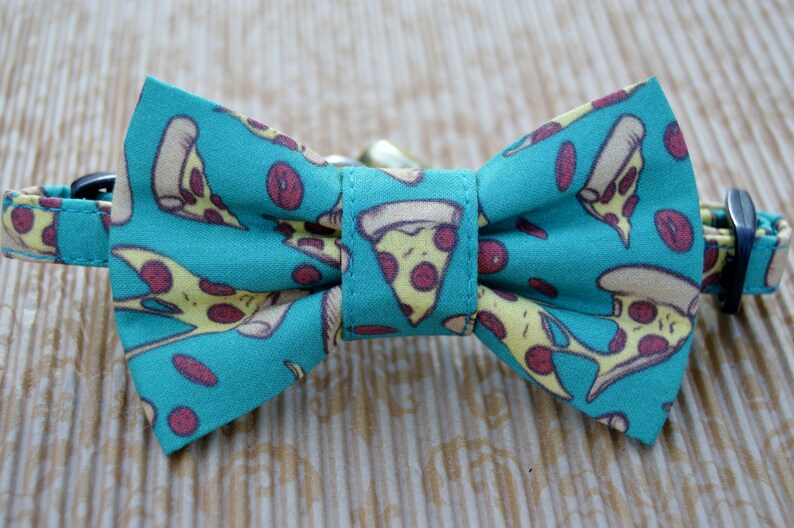Pizza bow tie collar for cat pizza cat collar with bow tie Etsy
