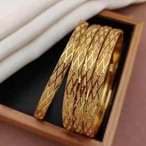 Beautiful Gold Plated Bangle Bracelets Set Women's Jewelry - Gift For Mom/Sister/Wife