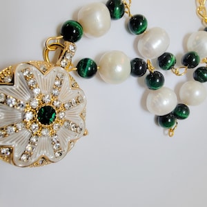 Art Deco Round Locket Pendant Necklace