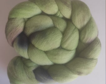 Strand of spinning wool 100 grams