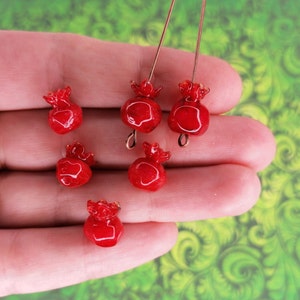 Perle di melograno 2 pezzi Set di perle di melograno lavorate a lume fatte a mano Set di perline di bacche rosse in vetro Piccoli frutti