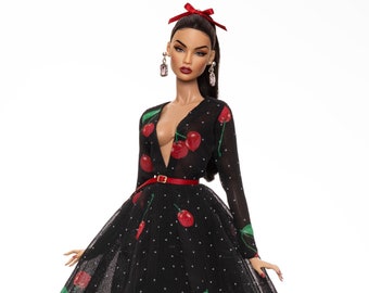 Abito in chiffon color ciliegia per Rimdoll e Fashion Doll da 12'' delle stesse dimensioni