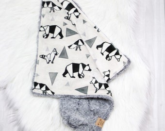 Geometric Animals Lovey Blanket // Monochrome Baby Lovies // Security Blanket // Comfort Blanket // Small Baby Blanket // Minky Blanket