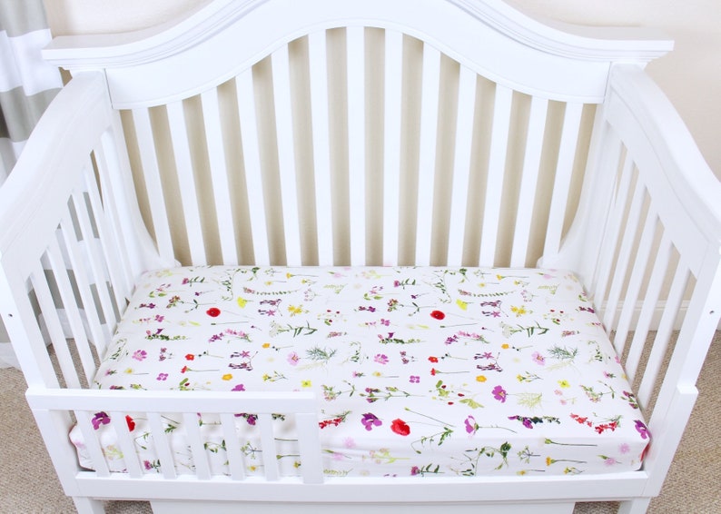 Wildflower Crib Sheet // Floral Crib Sheet // Flower Crib Sheet / Floral Nursery Bedding / Wildflower Nursery Bedding / Botanical Crib Sheet image 4