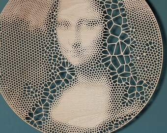 Mona Lisa Laser-Cut Oak Wall Art: Parametric Portrait Ornament