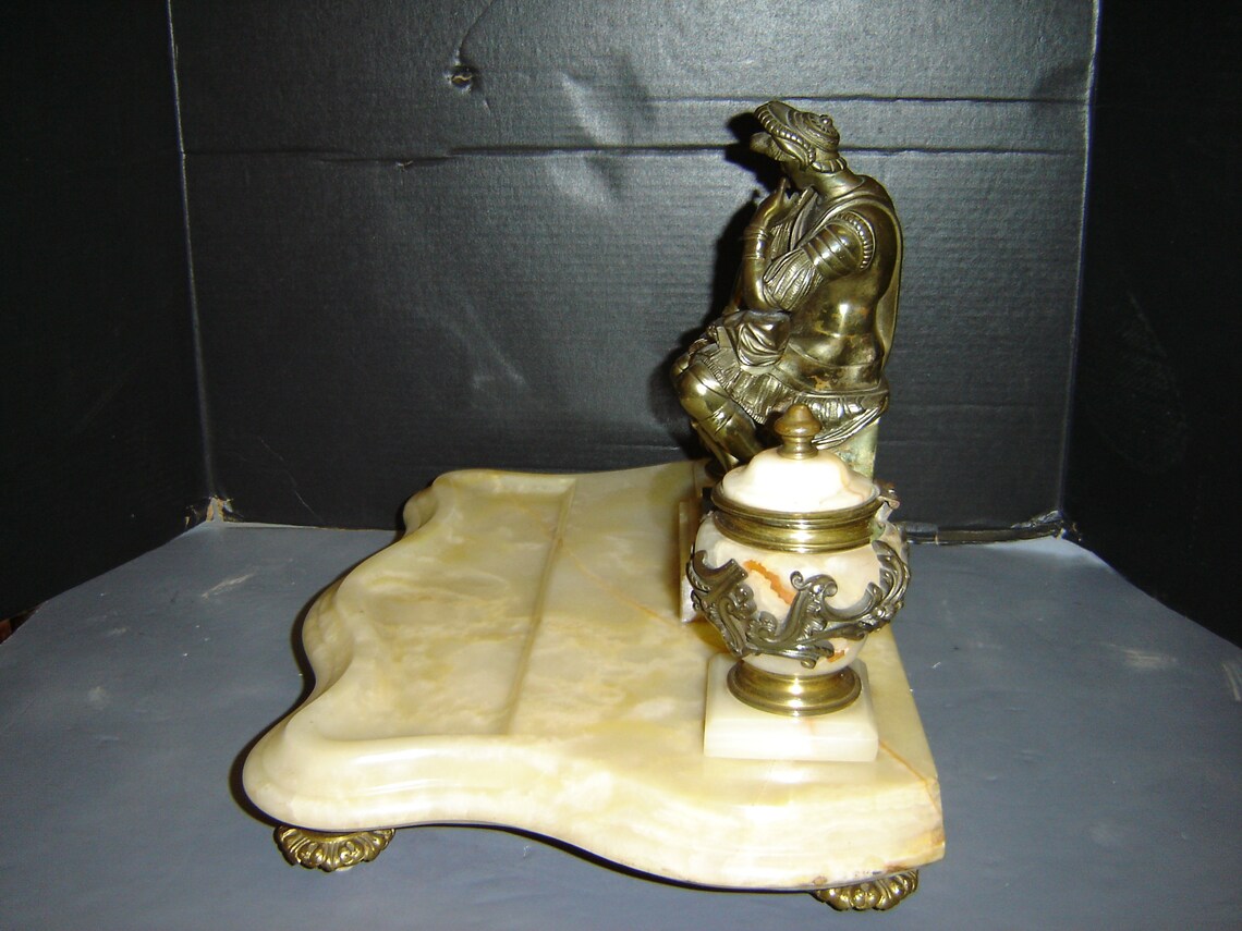 Antique Huge 19th Century Onyx & Bronze Inkwell  With A Bronze image 4