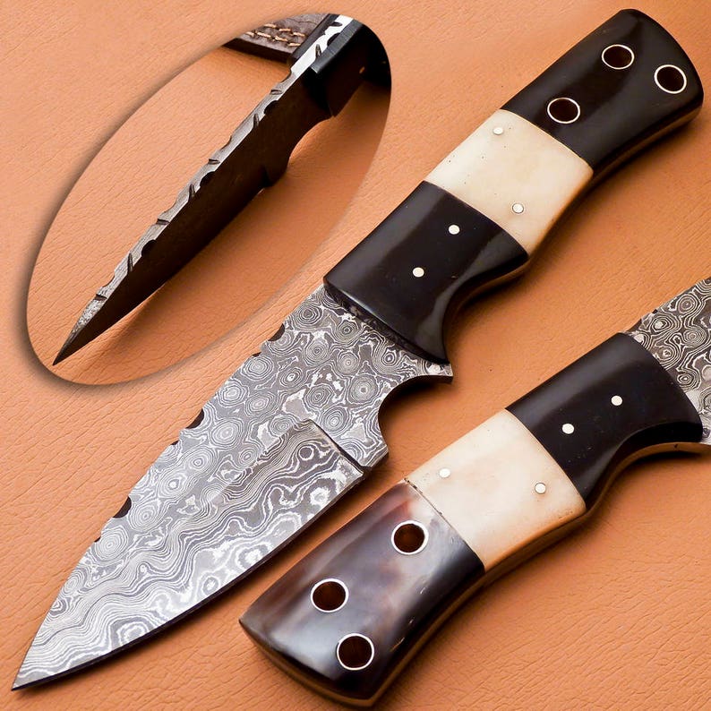 Custom Hand Forged Damascus Steel  Hunting Knife W/Leather Sheat