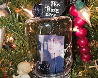 The Rose Hajoon Globe