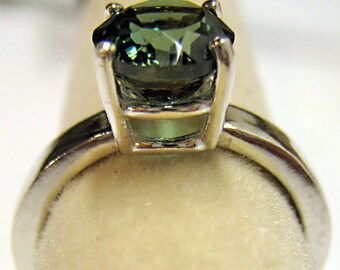 GREEN QUARTZ Ring | Sterling SIlver Band | tolpa