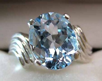 BLUE TOPAZ RING ** 3+ carat Sky Blue Topaz Swirl Ring ** Size 7  **  Tolpa  **rings blue topaz * engagement ring * friendship ring *