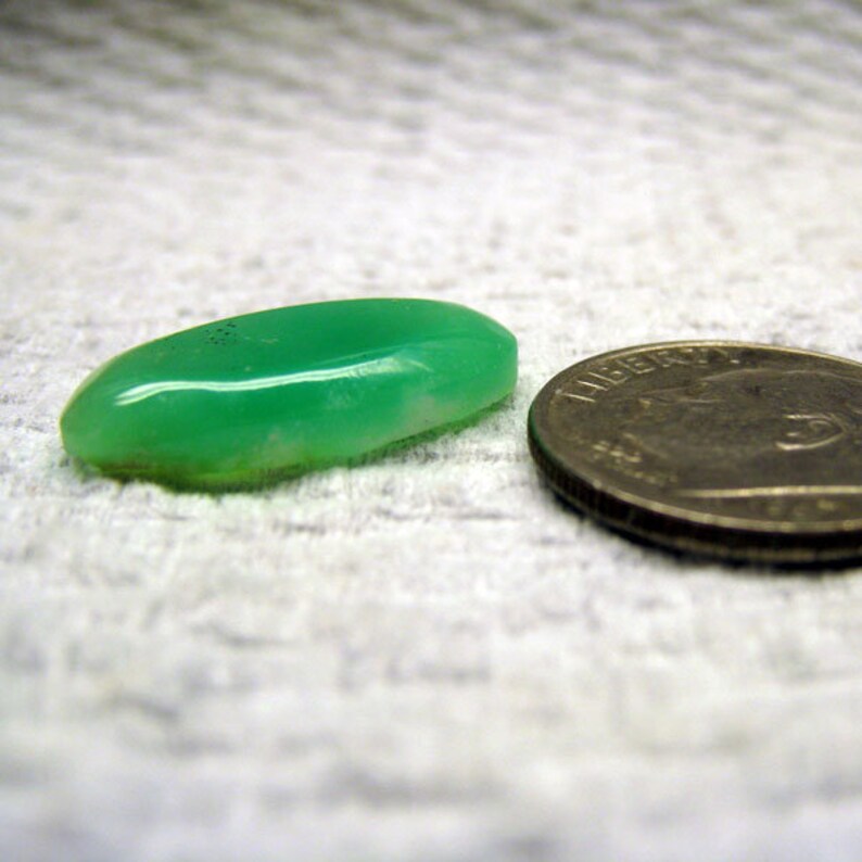 CHRYSOPRASE CABOCHON Green Chalcedony Cab * 20 x 10 oval Chrysoprhrase Oval Cabochon tolpa Loose Cabochon Oval Cabochon