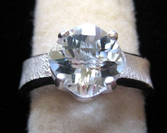 AQUAMARINE RING * Beryl jewelry * tolpa * March birthstone * Reticulated silver * Sterling * diamond alternative * Ladies size 6.5 ring