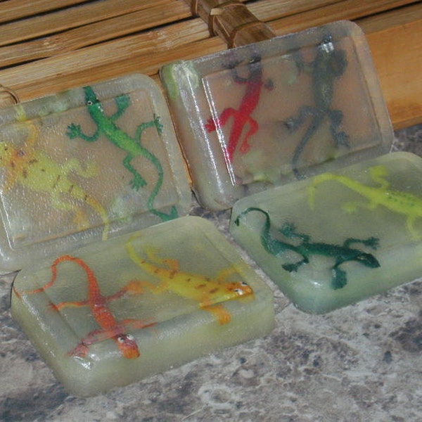 Lizard Soap 4 oz - Fun Kids Hand or Bath Soap - Birthday Party Favor, Boys Girls Reptile Soap