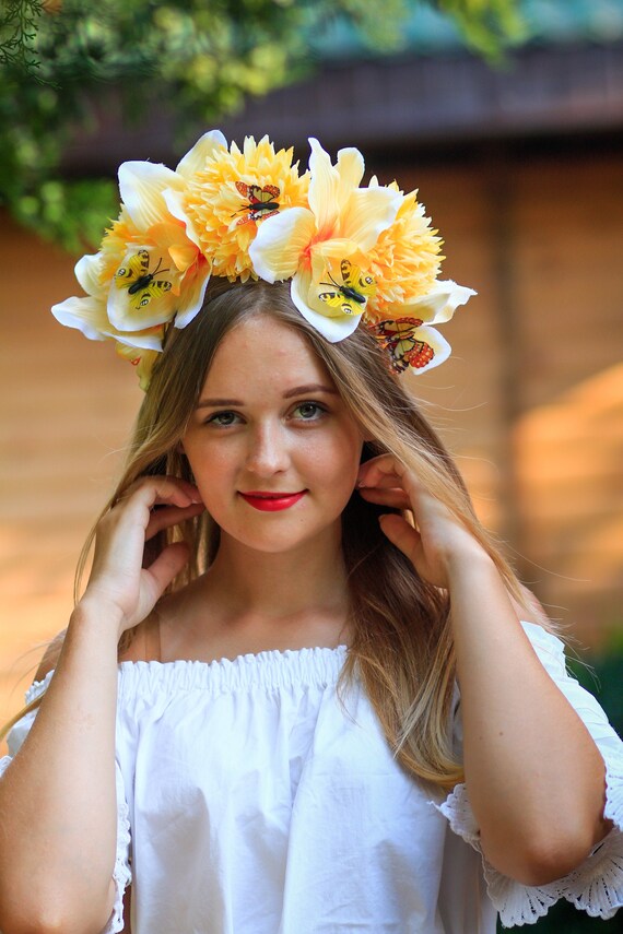 large flower headpiece
