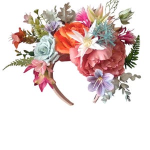 Floral fascinator Kentucky derby headband Flower crown Floral headband Derby races fascinator Wedding guest accessory