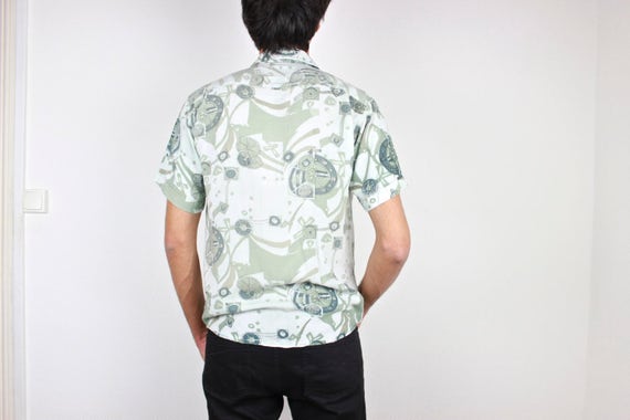1980s Summer Vintage Mens Retro Printed Summer 1980s Shirt / Novelty Print Pastel Green Patterned Short Sleeve Boho Hipster 80s 90s / Size Medium Large acdc8a 1980s Summer Vintage Mens Retro Printed Summer 1980s Shirt / Novelty Print Pastel Green Patterned Short Sleeve Boho Hipster 80s 90s / Size Medium Large acdc8a