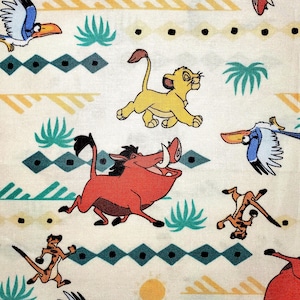 FABRIC Lion King Simba/Pumbaa/Timon Hakuna Matata 100% quilting cotton Fq 1/2 yard Gifts crafts blankets quilts kids clothes scrub caps