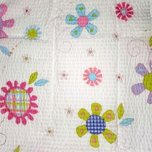 SEERSUCKER Vintage fabric florals puckered lightweight summer cotton crafts by 1/2 yd,FQ  5x5" square quilts, doll clothes, baby bows, ties