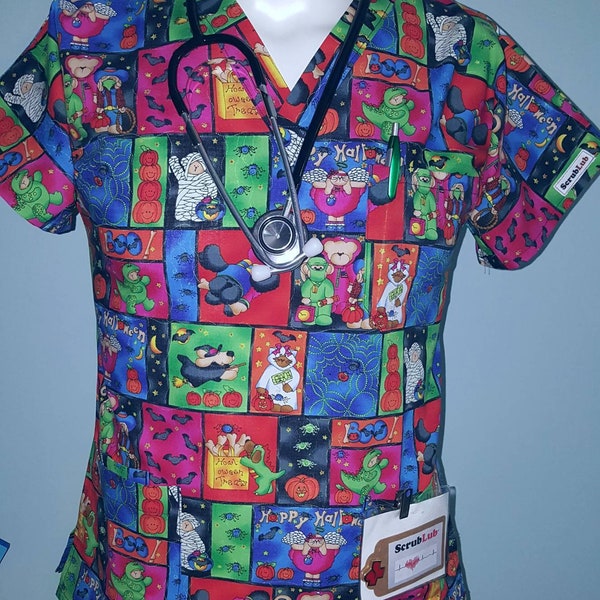 Halloween Howl-oween Scrub Top !! Especially tailored for Men: murses, male nurses, techs, dental,vets , MD, PA, professionals