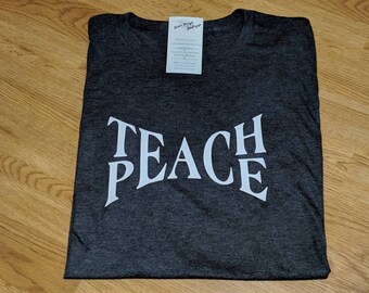 Ensine a Paz - Presentes para Professores - Agradecimento aos Professores _ Camiseta para Professores - Seja Gentil