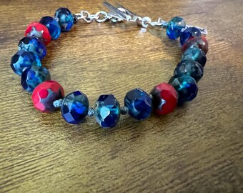 Saja Inspired Czech glass knotted bracelet (v1)