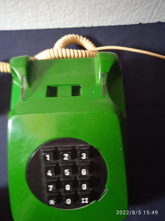 1 Vintage DARK Green and White Manual Telephone. Siemens Landline Telephone,  Old Phone, Retro Vintage Telephone, Rotary Telephone. 