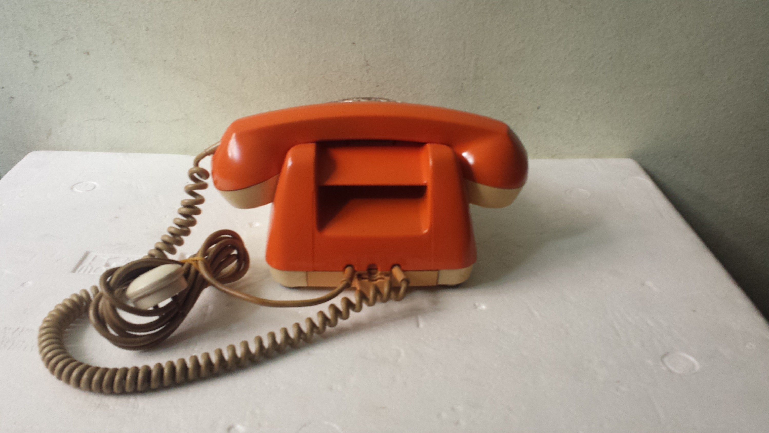 Téléphone vintage Orange/Orange Bakélite/Bakélite