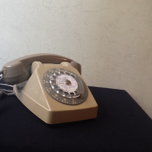 Desktop Dial Phone with Extra Receiver Desktop Analog Two Tone Dial Phone with Receivers