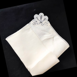 NAPKIN with hand embroidery on beige linen Renaissance lace 15 x 15 inch, Battenburg lace doilies in ivory with beautiful swirl pattern