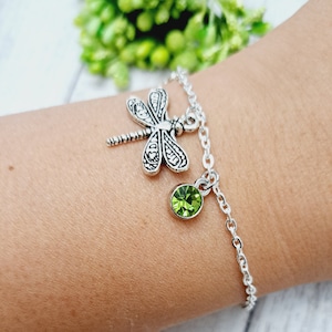 Dragonfly bracelet, dragonfly charm bracelet, dainty silver bracelet, silver chain bracelet, gift for her