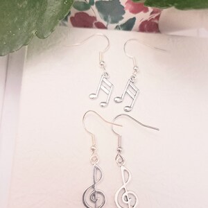 Treble Clef Music Note Earrings: Silver Music Lover Gift