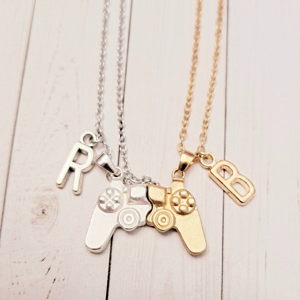 Personalized magnetic video game necklace for best friends, game console matching jewelry for couples, video controller birthday gift, bff