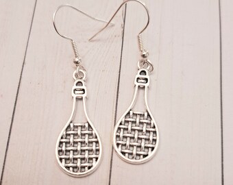 Orecchini tennis a scalare in oro bianco 18k con diamanti | GV