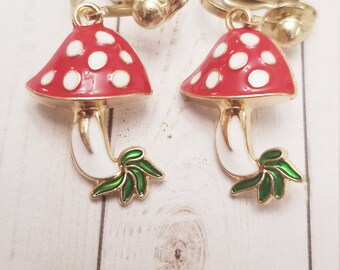 Mushroom clip on's,Mushroom earrings,clip on earrings,toadstool earrings,non pierced earrings,women's clip on