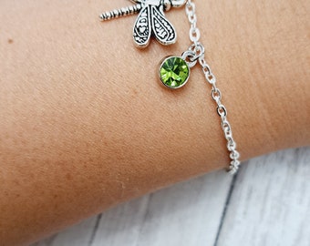 Dragonfly bracelet, dragonfly charm bracelet, dainty silver bracelet, silver chain bracelet, gift for her