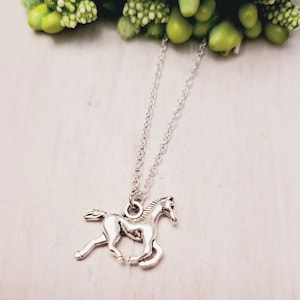 Silver horse charm necklace, horse lover gift, sterling silver horse charm necklace, horse pendant, Christmas gift for her