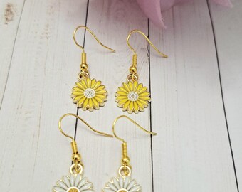 Daisy Earrings: Gold Wire Floral Earrings