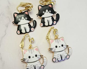Kattenclip-oorbellen, schattige kat hangoorbellen, clip-oorbellen, gouden clip-ons, oorbellen zonder gaatjes, clip-oorbellen, set van twee