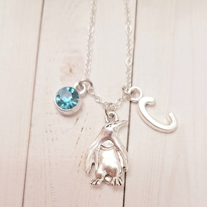 Collar de encanto de pingüino, regalo de amante de los pingüinos para ella, collar de encanto de piedra de nacimiento, regalo de animales, joyas de pingüino, collar de piedra de nacimiento