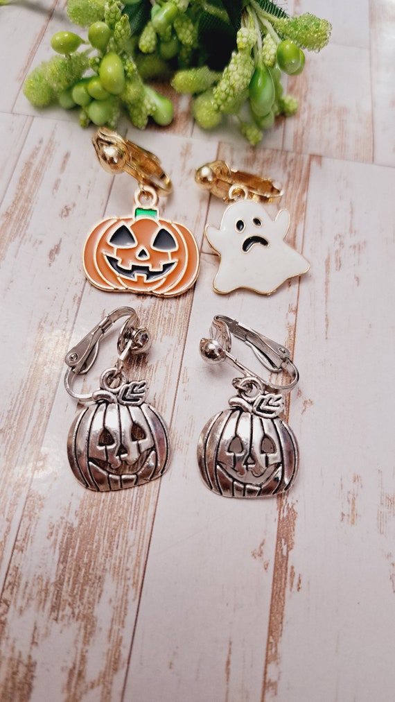 Halloween clip on earrings Pumpkin earrings non pierced earrings spooky Halloween dangle earrings clip on earrings ghost earrings