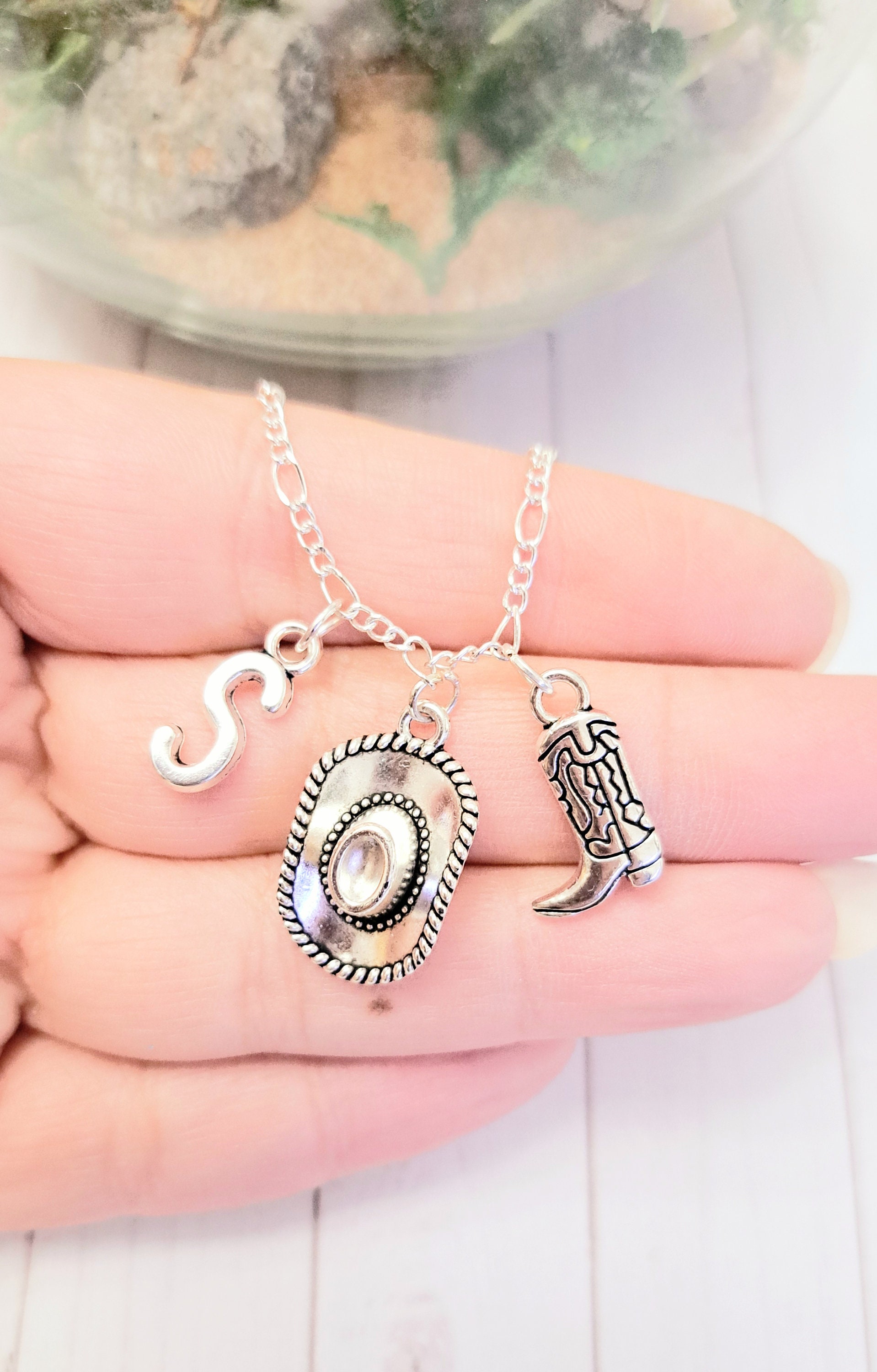 Mikovivi 7pz Bracciali Perline da Cowgirl, Bracciali Impilabili di Perline con Ciondoli a Forma di Cappello da Cowgirl e Stivali Stile Y2K Spiaggia Estiva Boho Gioielli per Donna(Blu