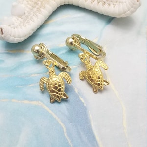 Gold Turtle Clip on earrings, sea turtle earrings, clip ons earrings, non pierced ears, ocean wedding clip ons
