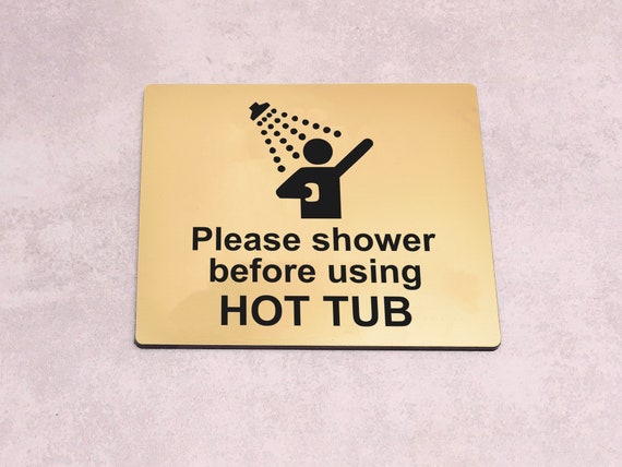 Adesivo con scrittaPlease Shower Before Using Hot Tub (lingua