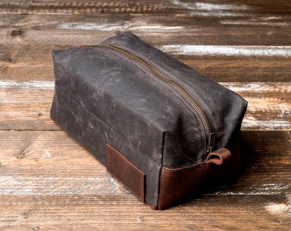 Ein Dopp Kit fur Manner oder ein Personalize Dopp Kit Rasierbeutel fur Manner handgefertigt von echten Handwerkern Etsy