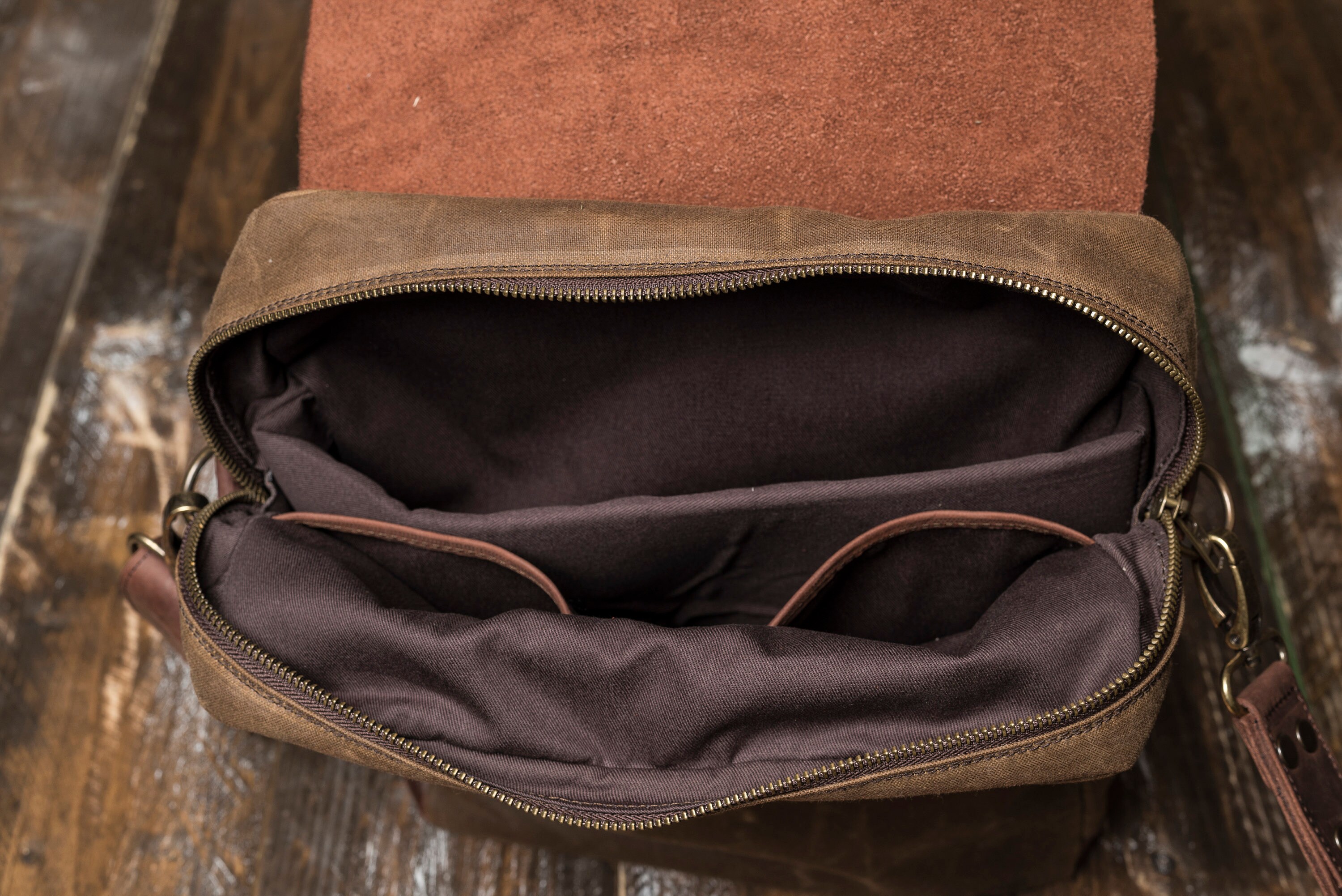 Men Minimalist Flap Messenger Bag Sling Bag Sport Bag for High School  University Student for Travel College School