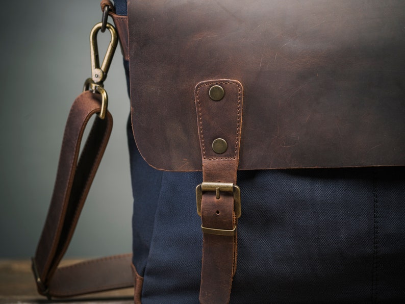 Personalisierte Laptop-Tasche für Männer, Vintage-Ledertasche Made in Europe, Computer-Tasche für die Schule, Männer-Aktentasche handgefertigt von echten Handwerkern Bild 4
