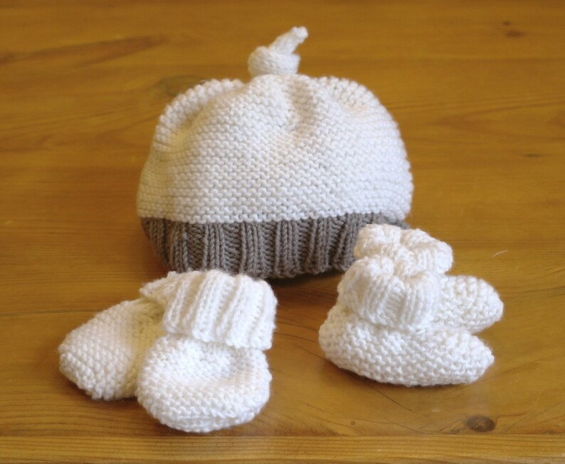 Easy Knitting Pattern Baby Hat Booties & Mittens / Baby Etsy