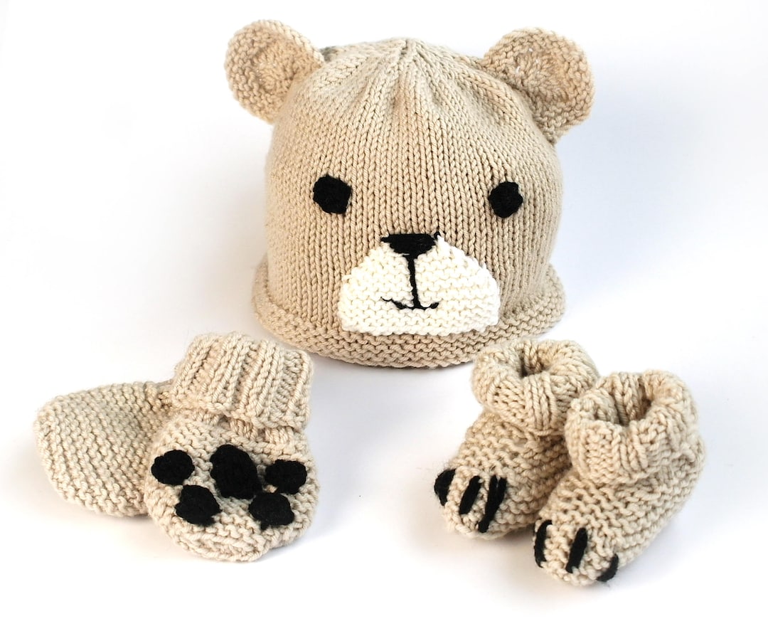Easy baby hat, booties, and mittens knitting pattern